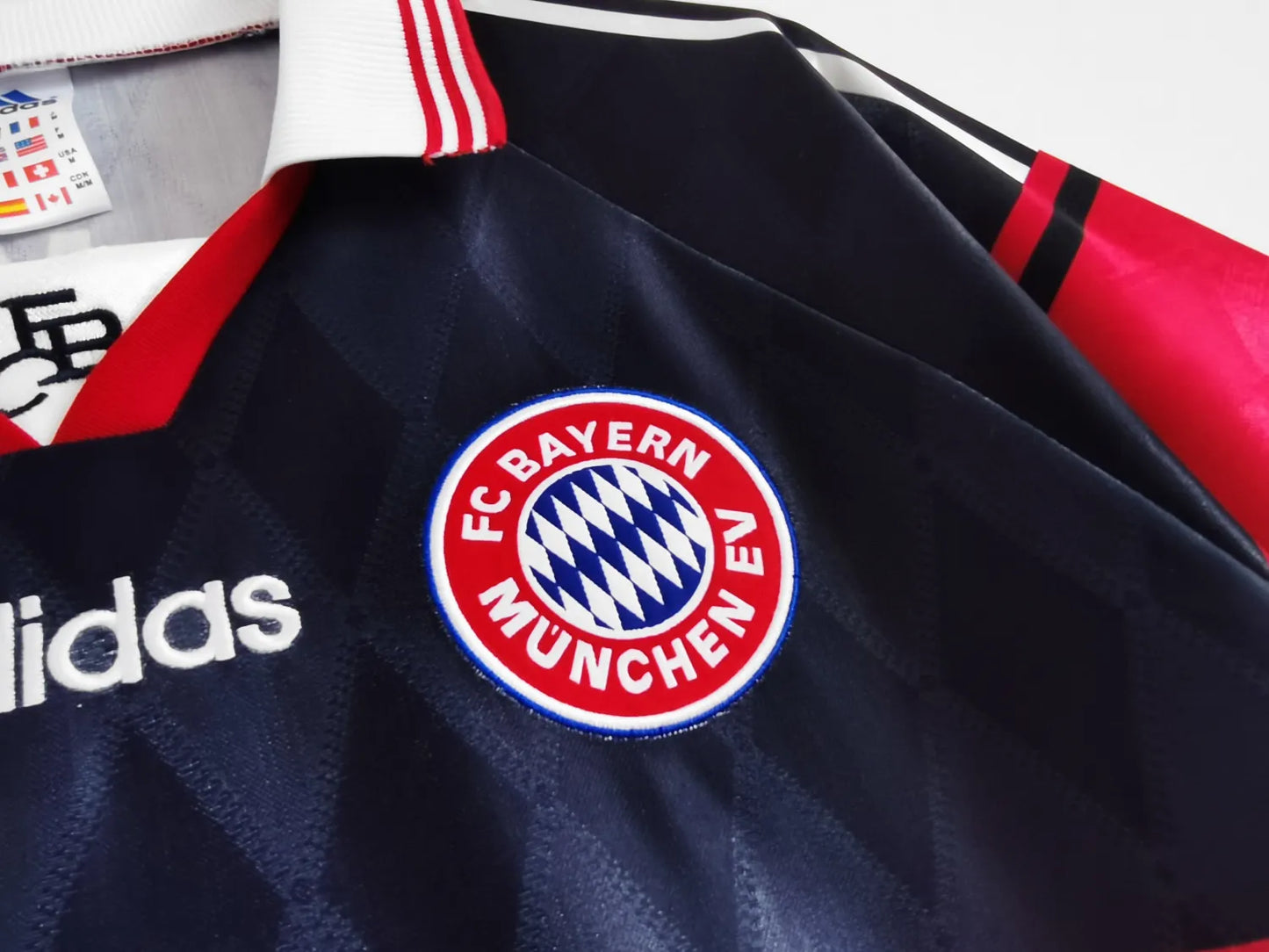 Bayern Munich Away Kit (1997-99)