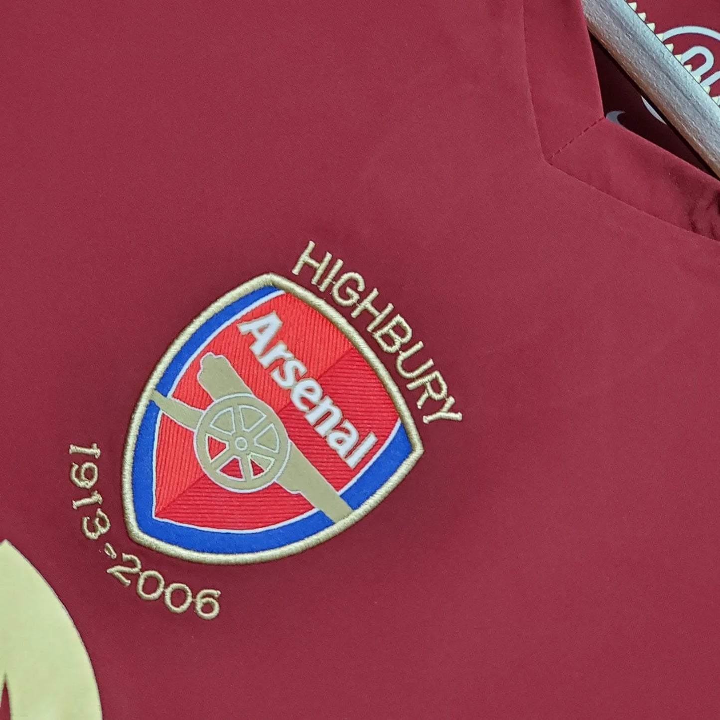 Arsenal Home Kit (2005-06)