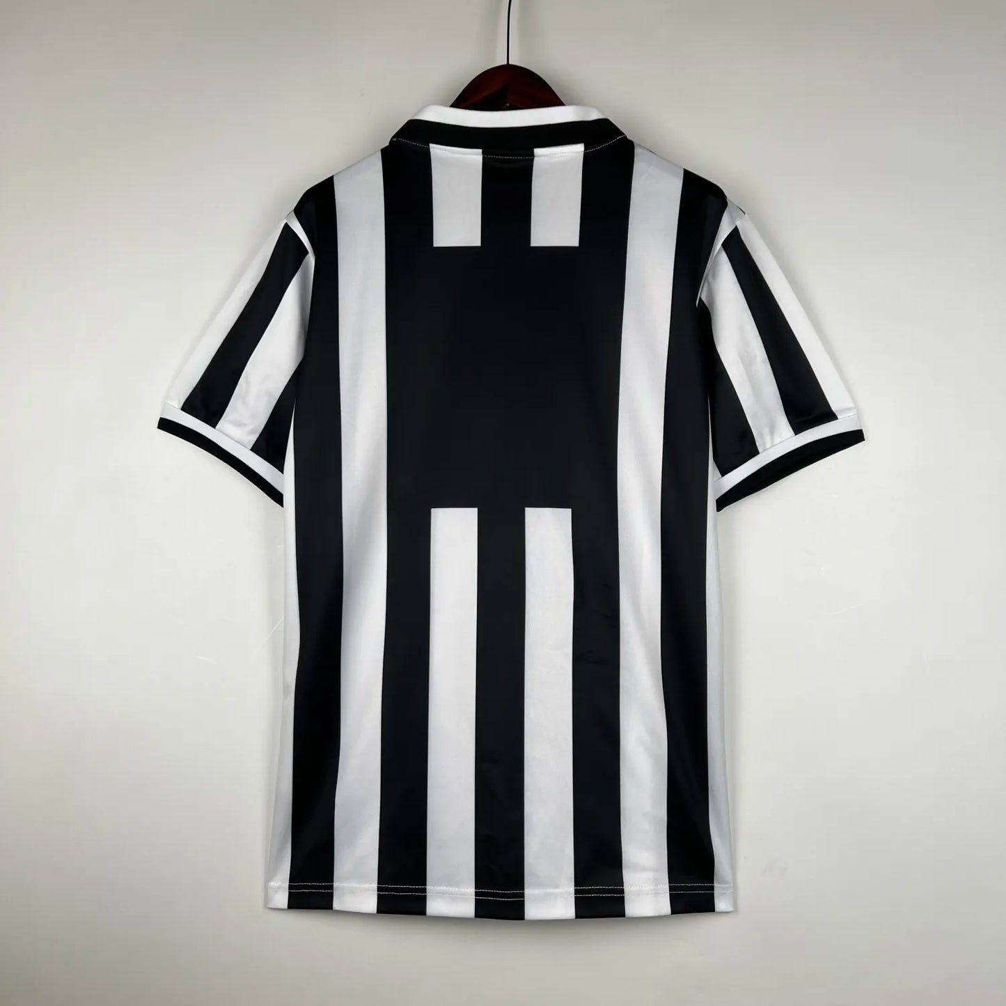 Juventus Home Kit (1996-97)