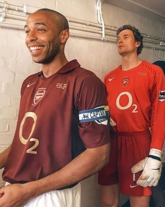 Arsenal Home Kit (2005-06)